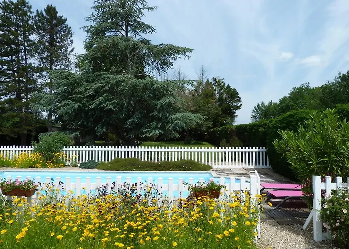 Le Clos D'emeline Bed & Breakfast