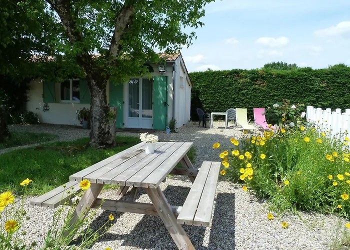 Bed & Breakfast Le Clos D'emeline 3*